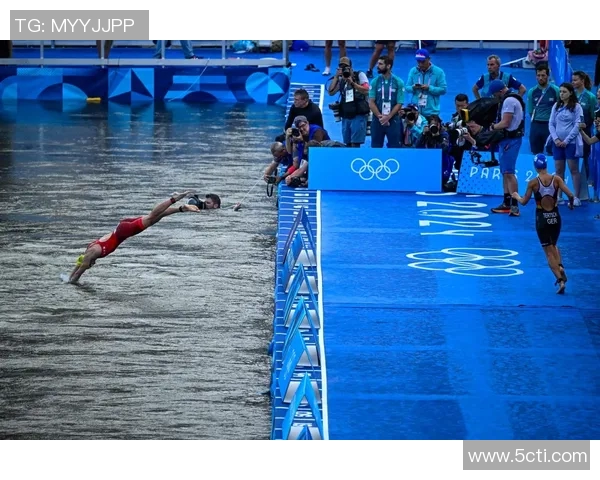 激烈角逐与速度挑战 游泳赛事展示竞技与突破极限的魅力 激烈角逐与速度挑战 游泳赛事展示竞技与突破极限的魅力