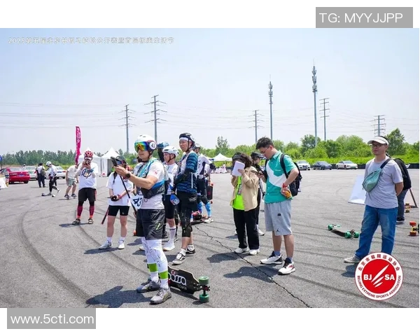 城市马拉松特别报道成都滑板队如何在赛道上追逐梦想与荣耀